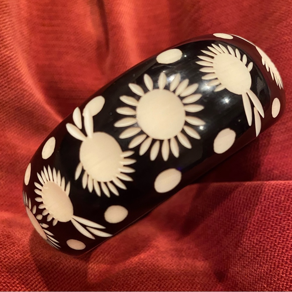 Black and Cream Decorative Bracelet